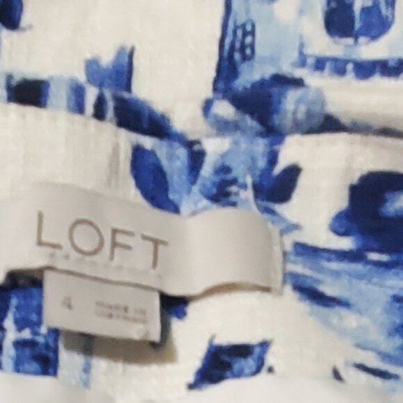 Beautiful Blue and White Lined Loft Skirt - Picture 4 of 4